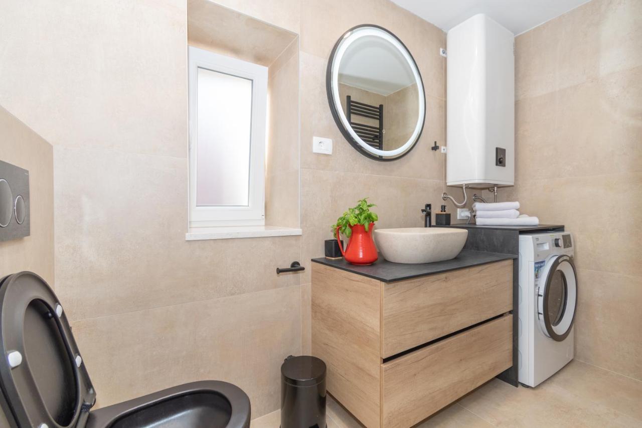 Ivka Makarska - Modern And Luxurious Oldtown Apartament Eksteriør bilde